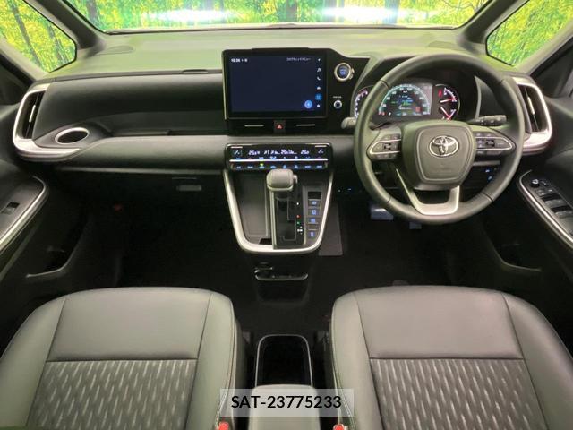 Toyota NOAH 2023-06 8343198-1