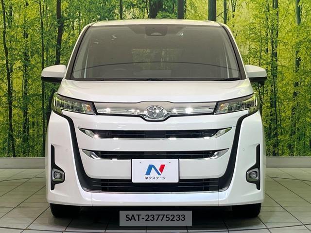 Toyota NOAH 2023-06 8343198-13