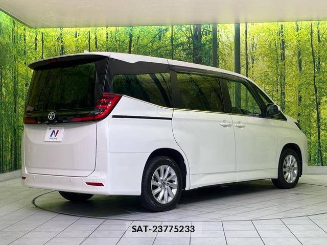 Toyota NOAH 2023-06 8343198-16