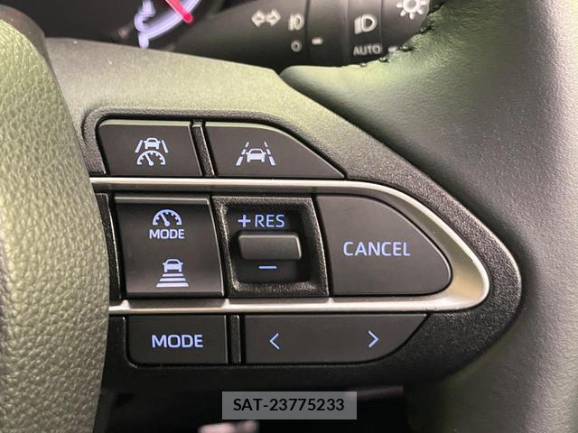 Toyota NOAH 2023-06 8343198-5