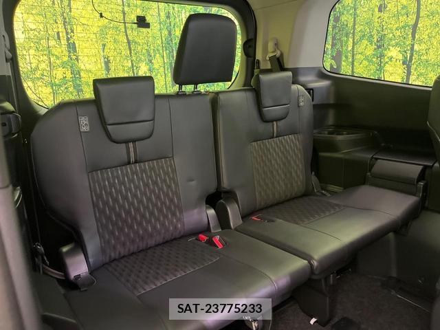 Toyota NOAH 2023-06 8343198-9