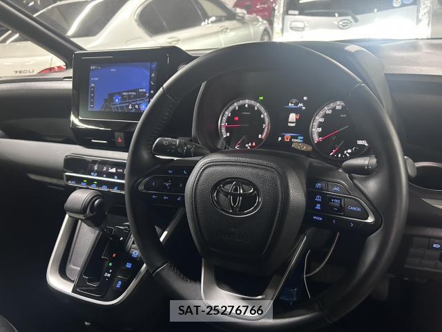 Toyota NOAH 2022-03 8343967-14