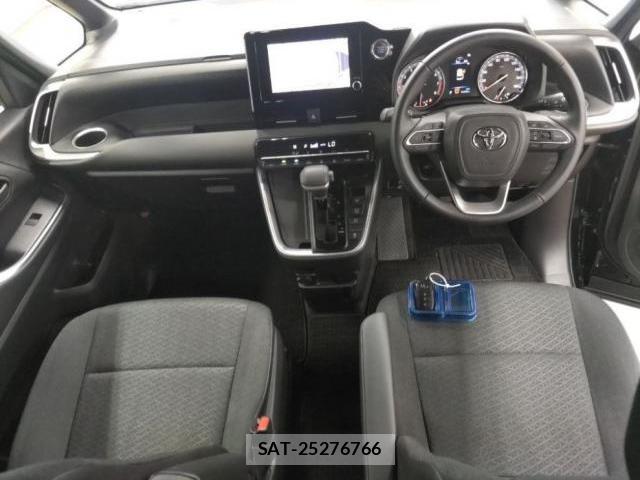 Toyota NOAH 2022-03 8343967-2