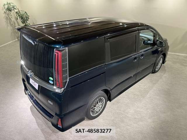 Toyota NOAH 2018-04 8344100-14