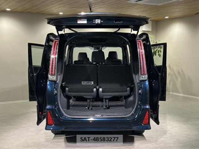Toyota NOAH 2018-04 8344100-18