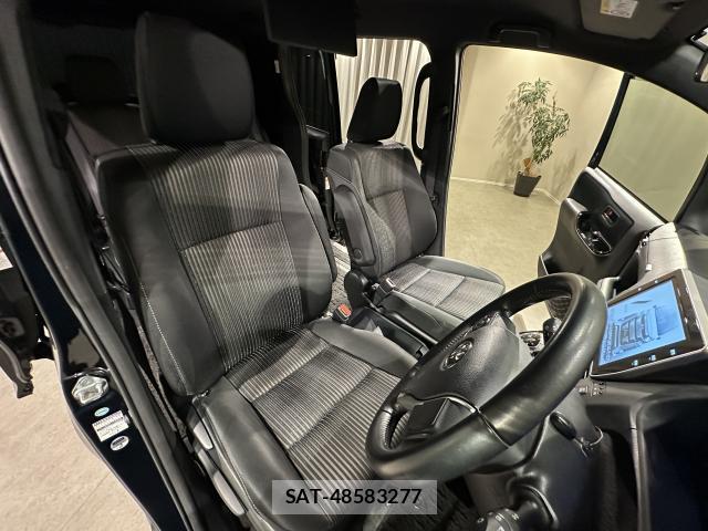 Toyota NOAH 2018-04 8344100-5