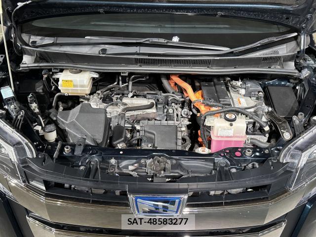 Toyota NOAH 2018-04 8344100-8