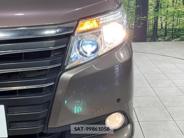 Toyota NOAH 2014-04 8344272-12