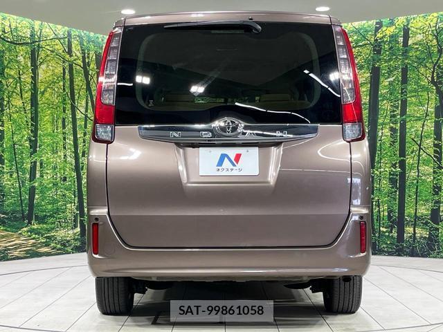 Toyota NOAH 2014-04 8344272-15