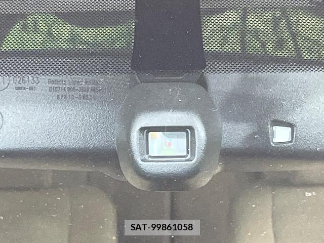 Toyota NOAH 2014-04 8344272-6