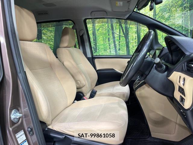 Toyota NOAH 2014-04 8344272-7