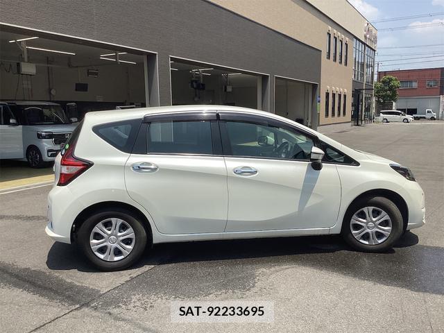 Nissan NOTE 2018-04 8342110-4