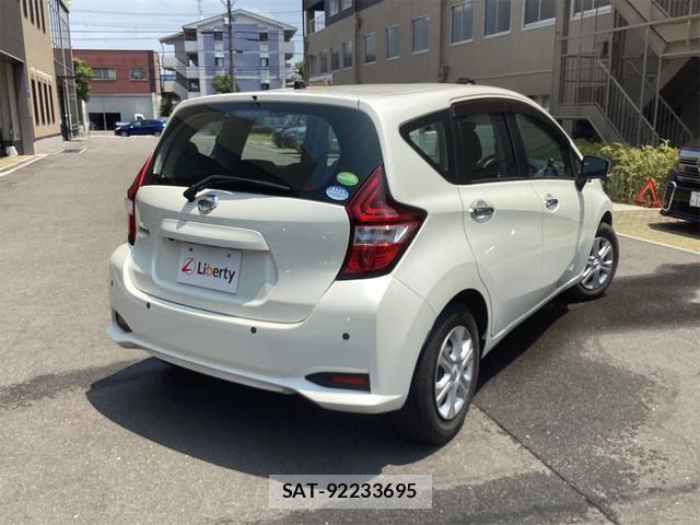 Nissan NOTE 2018-04 8342110-8