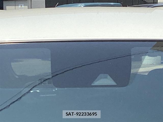 Nissan NOTE 2018-04 8342110-9