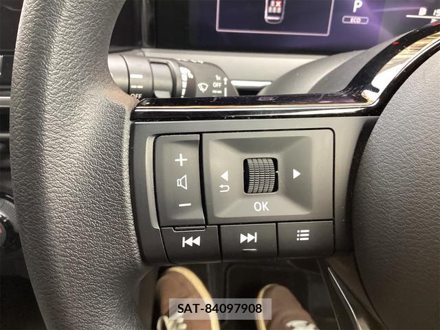 Nissan NOTE 2021-11 8342114-7