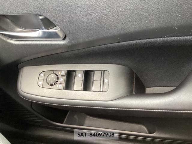 Nissan NOTE 2021-11 8342114-9
