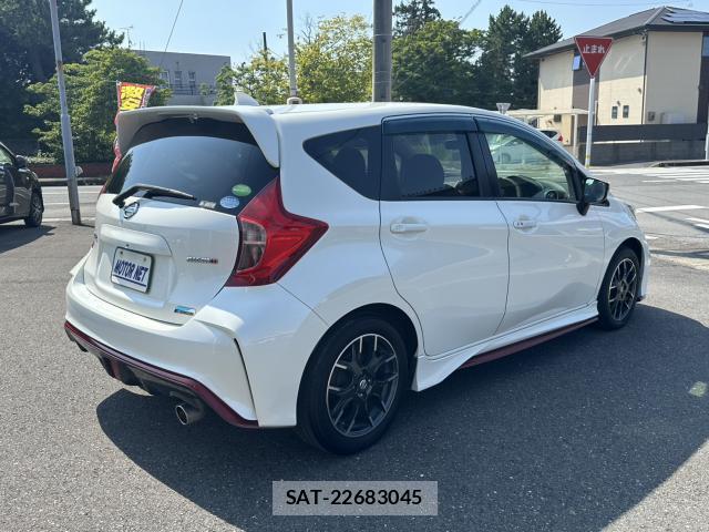 Nissan NOTE 2015-08 8342211-1