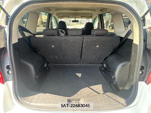 Nissan NOTE 2015-08 8342211-15