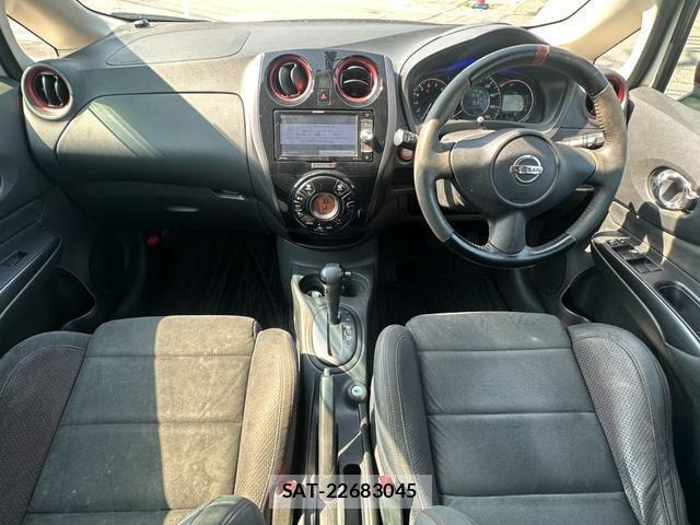 Nissan NOTE 2015-08 8342211-2