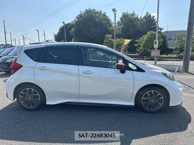 Nissan NOTE 2015-08 8342211-3