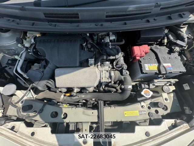 Nissan NOTE 2015-08 8342211-7
