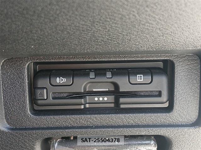 Nissan NOTE 2021-12 8342361-3