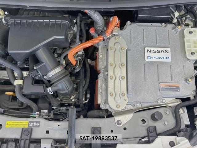 Nissan NOTE 2019-06 8342519-17