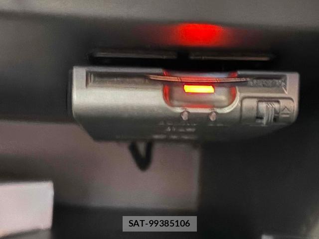 Nissan NOTE 2018-04 8342891-3