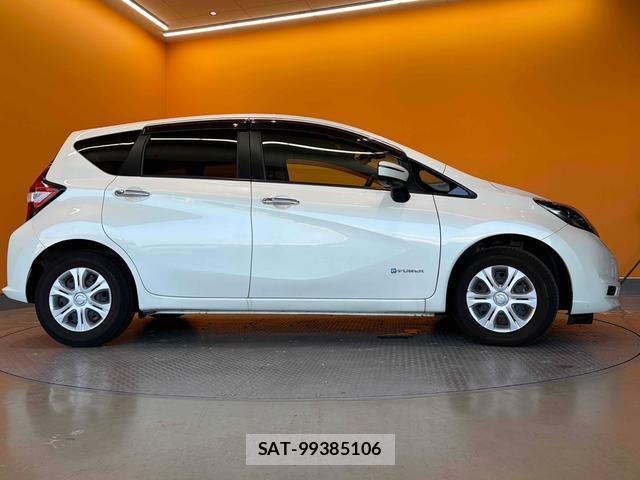 Nissan NOTE 2018-04 8342891-6