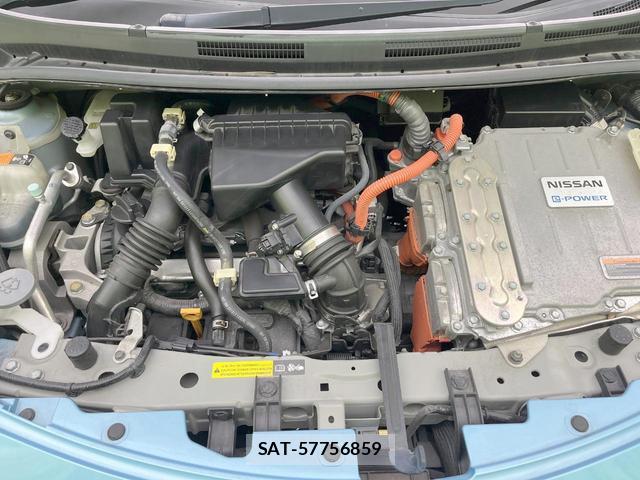 Nissan NOTE 2018-02 8342908-17