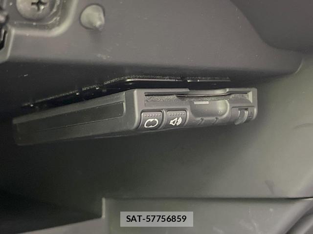 Nissan NOTE 2018-02 8342908-5