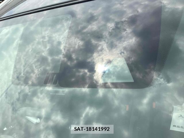 Nissan NOTE 2018-02 8342920-12