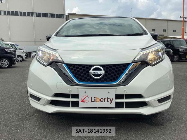 Nissan NOTE 2018-02 8342920-2
