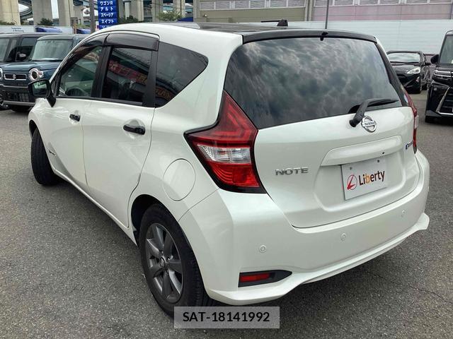 Nissan NOTE 2018-02 8342920-7