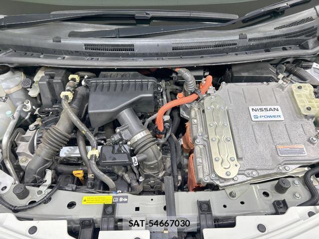 Nissan NOTE 2019-08 8343032-17