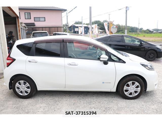 Nissan NOTE 2017-02 8343109-6