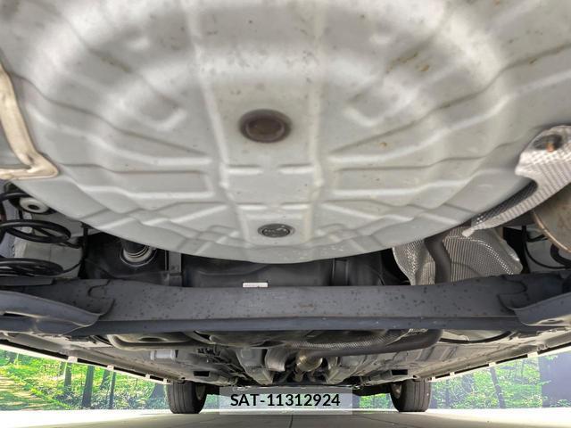 Nissan NOTE 2019-02 8343619-18