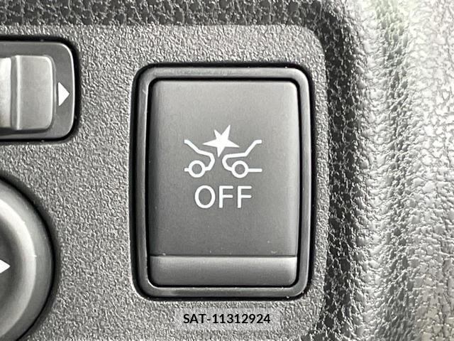 Nissan NOTE 2019-02 8343619-6