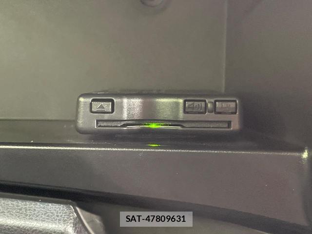 Nissan NOTE 2014-09 8343639-5