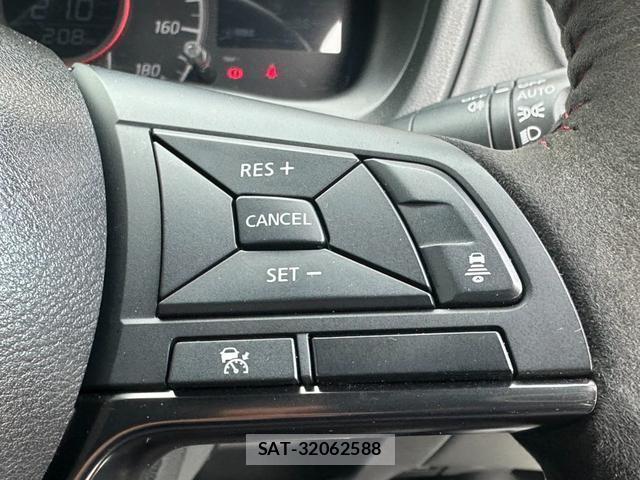 Nissan NOTE 2018-09 8344240-14