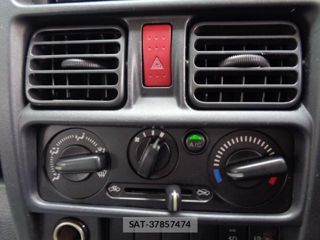 Nissan CLIPPER TRUCK 2020-02 8343607-13