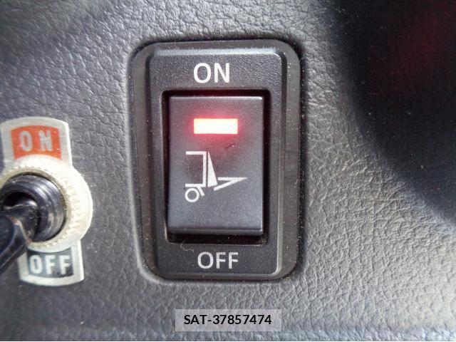 Nissan CLIPPER TRUCK 2020-02 8343607-15