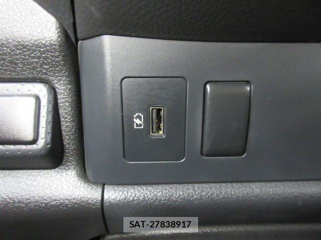 Nissan NV150 AD 2021-06 8342091-15