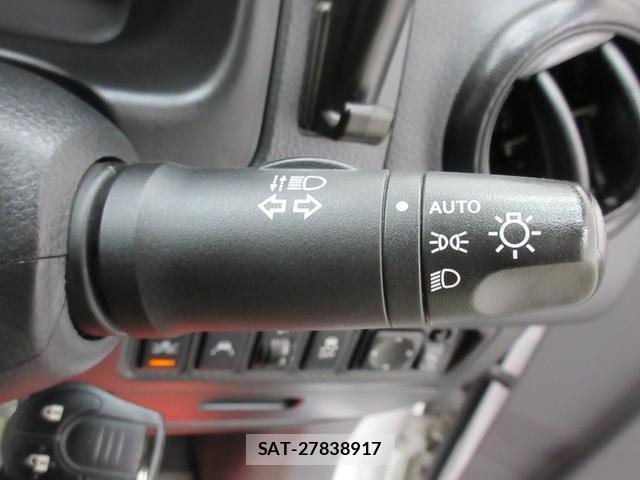 Nissan NV150 AD 2021-06 8342091-17