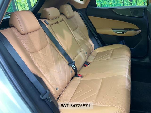 Lexus NX 2023-10 8342058-10