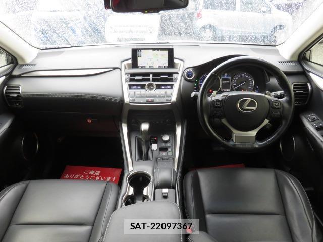Lexus NX 2015-07 8342220-1