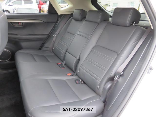 Lexus NX 2015-07 8342220-3