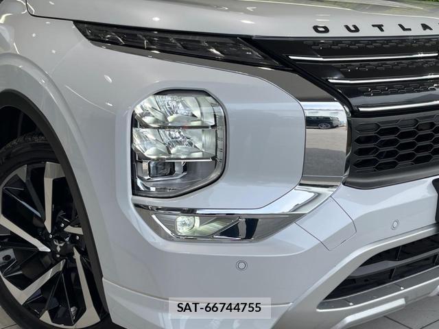 Mitsubishi OUTLANDER PHEV 2022-08 8342844-12