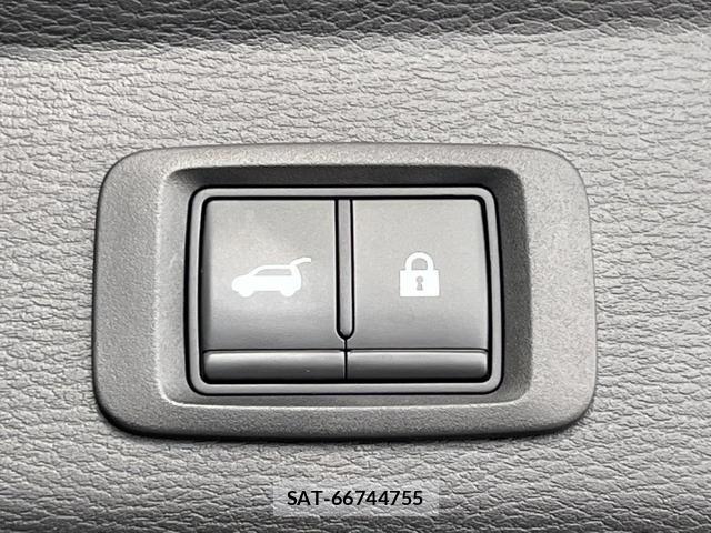 Mitsubishi OUTLANDER PHEV 2022-08 8342844-5