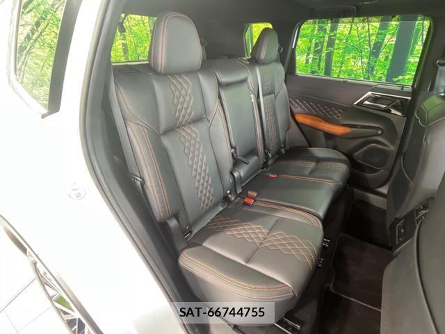 Mitsubishi OUTLANDER PHEV 2022-08 8342844-8